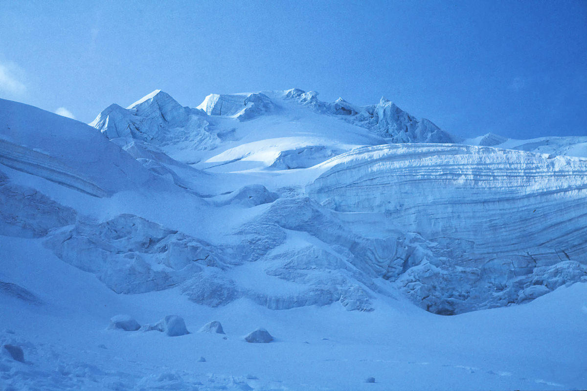glacier break on the way to the Ortler summit